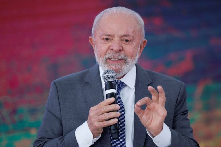 Em mensagem ao Congresso, Lula diz que governo não irá se desviar da robustez fiscal