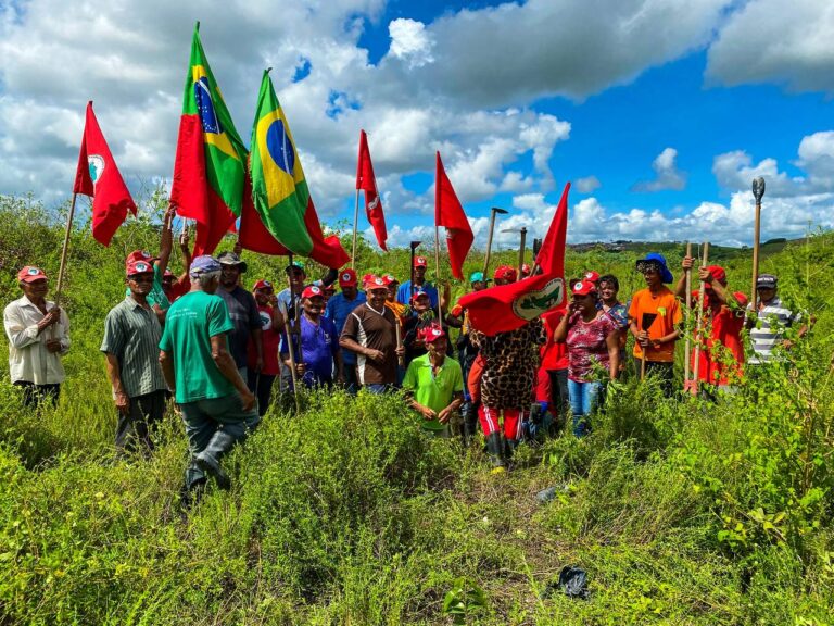 Membros do MST chamam ritmo da reforma agrária do governo de ‘ridículo’