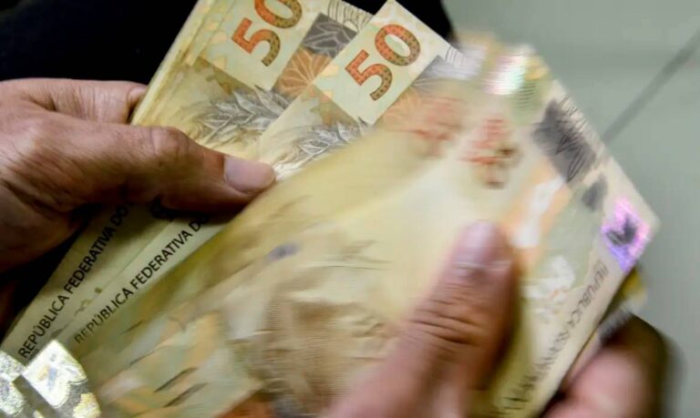 Gasto do setor público com juros em 2024 é o maior da série histórica, diz BC