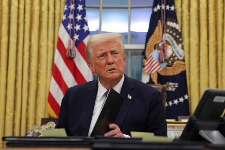 Tarifaço de Trump prevê retaliação à reação de China, Canadá e México