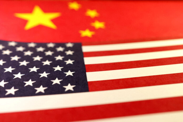 China promete medidas contra tarifas dos EUA e ameaça ação na OMC