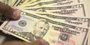 Brasil fecha janeiro com déficit de US$ 8,6 bi nas contas externas