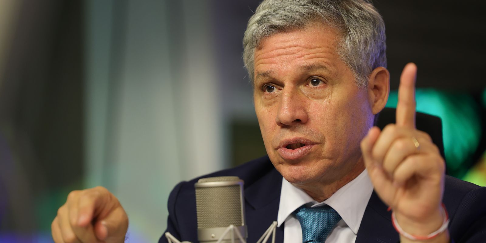 Governo estuda medidas para baixar preço dos alimentos, diz ministro