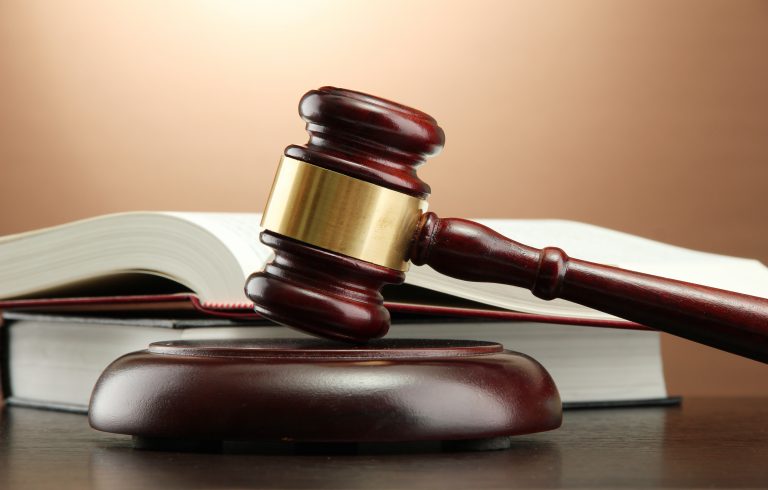 Justiça mantém justa causa a demitido por comentários racistas