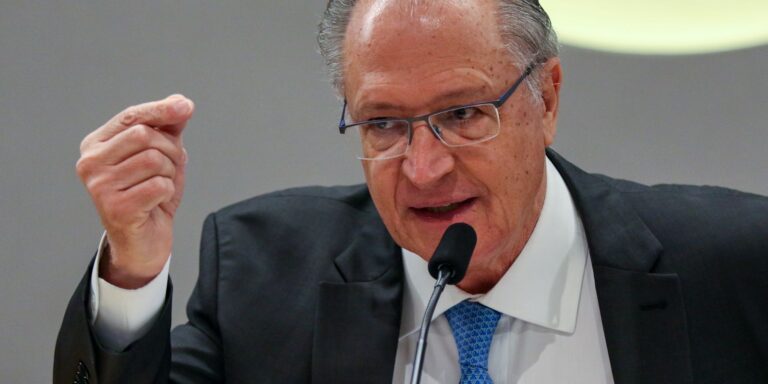 Alckmin conversa com secretário de Comércio dos EUA sobre tarifaço