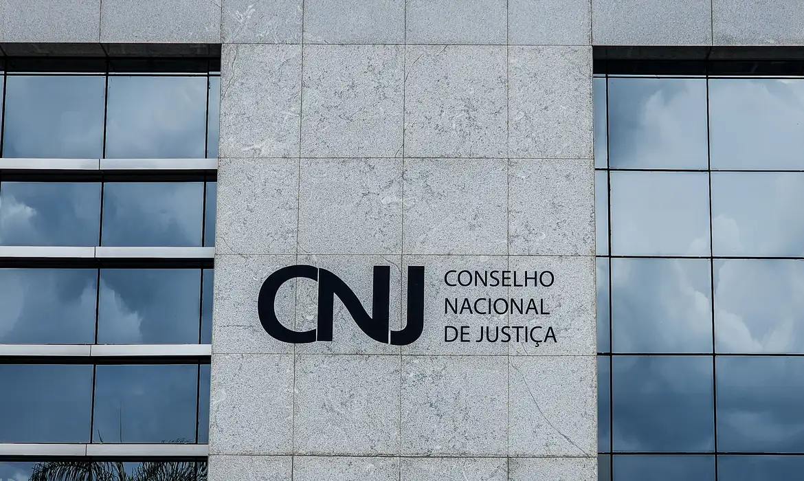 CNJ suspende compra de iPhones para desembargadores do Maranhão