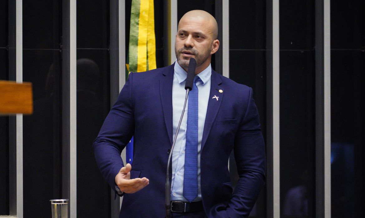 Daniel Silveira pede ‘saidinha’ de Páscoa a Moraes