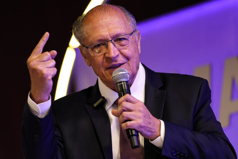 Alckmin diz que Brasil é o País da paz e pode ajudar no diálogo pelo fim das guerras