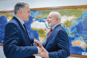 lula da silva recebe opresidente eleito do uruguai yamandú orsi