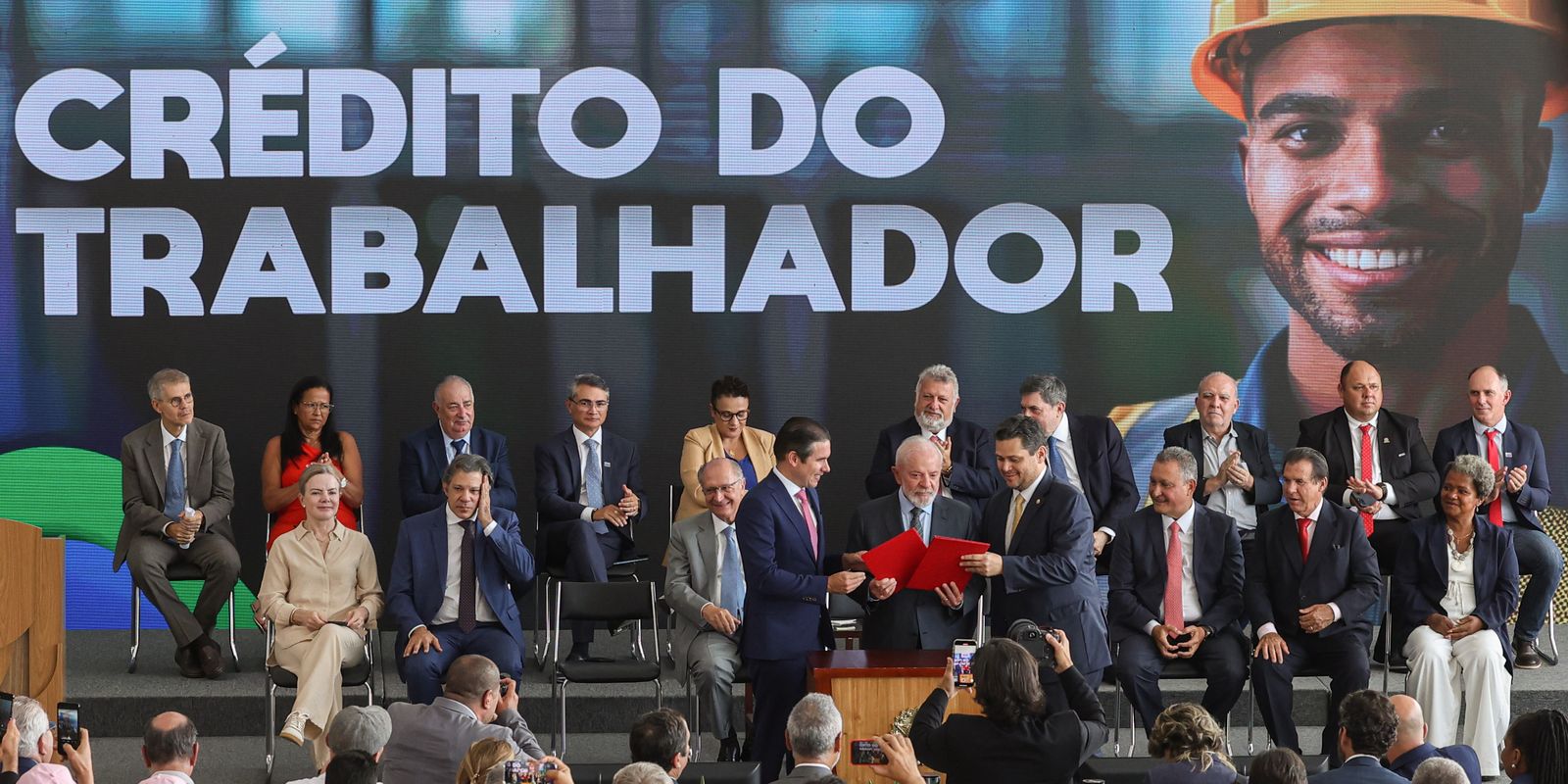 Novo consignado para CLTs tem 15 milhões de simulações no primeiro dia