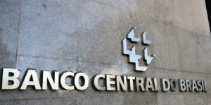 Previsão do Boletim Focus reduz inflação e PIB mais uma vez