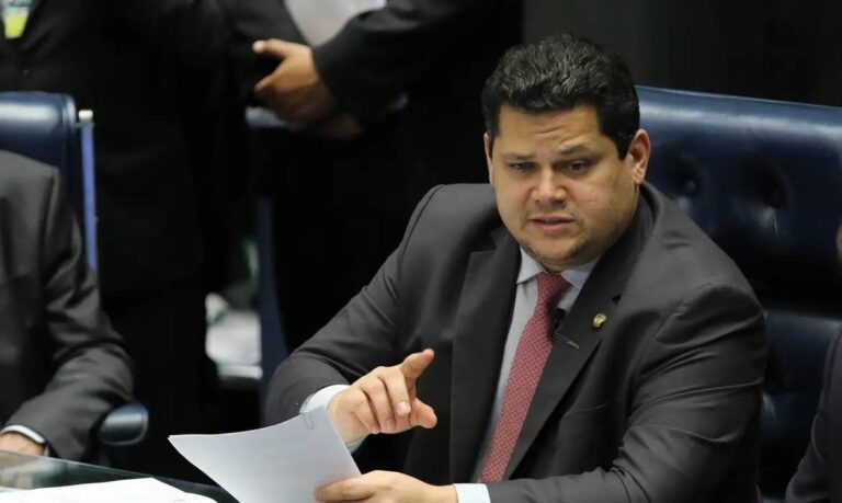 Proposta de Alcolumbre sobre 8 de janeiro divide governo, e oposição insiste em anistia ampla