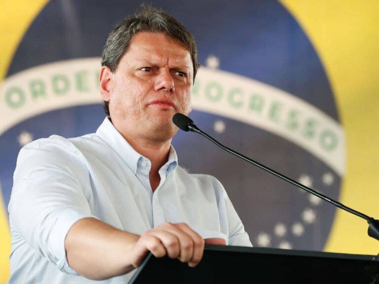 Márcio França compara Tarcísio a vilã de novela ao se lançar ao Governo de SP para 2026
