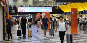 Transporte aéreo no Brasil cresceu em 2024, aponta boletim da Anac