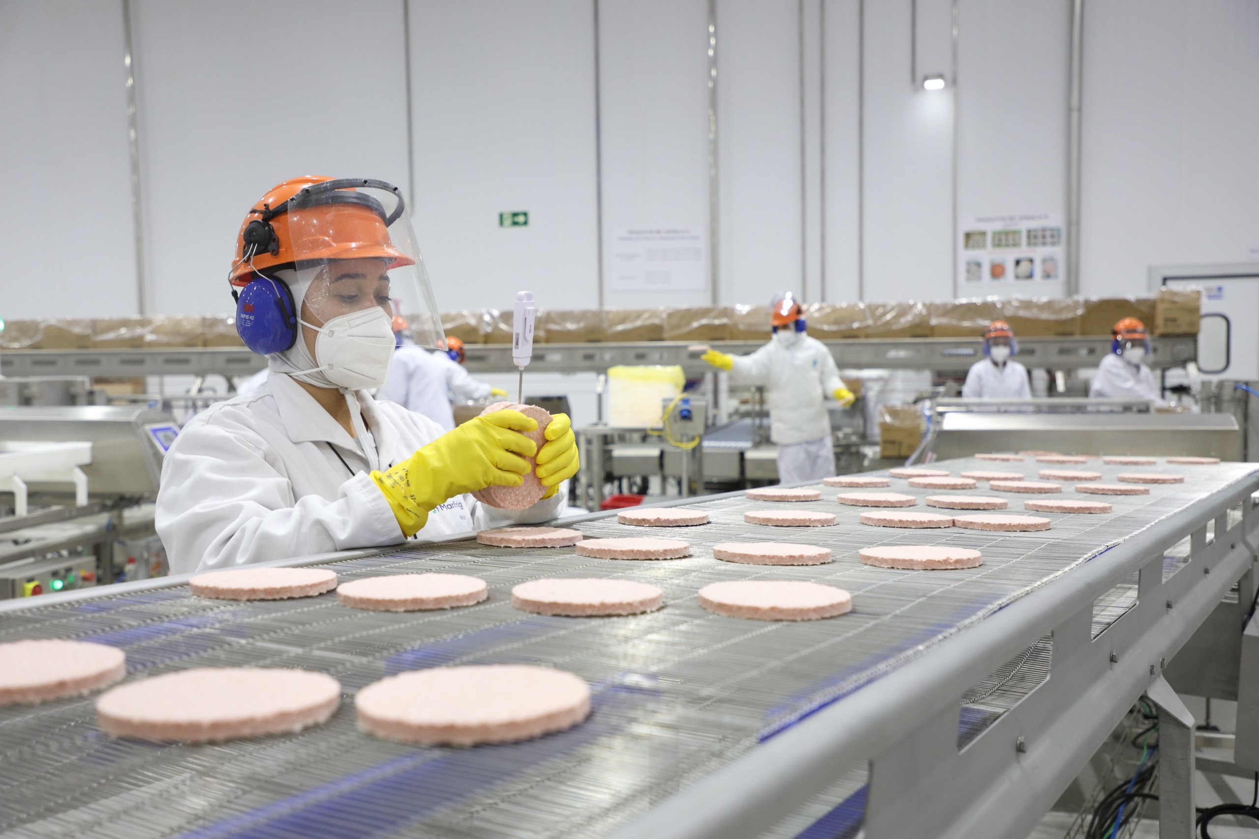 Marfrig levanta R$ 1,5 bi com dívida mais longa de sua história
