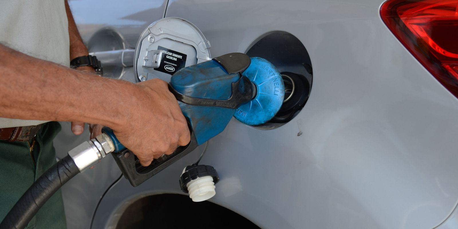 Petrobras anuncia nova redução do preço do diesel para distribuidoras