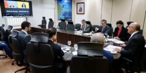 Tarifaço é assunto de videoconferência entre Alckmin e ministro chinês
