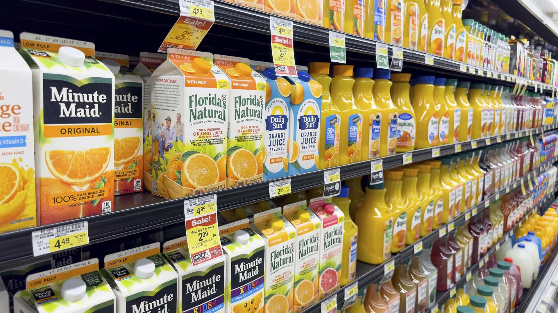 A demanda já era fraca. Com mais laranja, preço do suco desaba