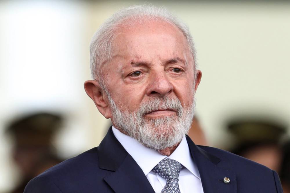 Com saída de Lupi, governo Lula soma 11 trocas de ministros