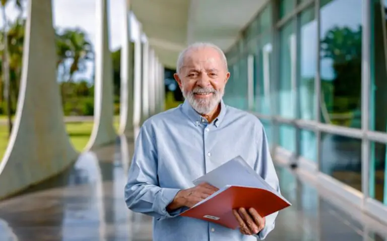 Lula avalia se veta trecho de lei criticado por impacto na transparência de salários