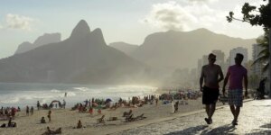 Turistas estrangeiros injetaram quase R$ 4 bilhões no país em abril