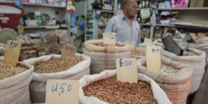 Mercado financeiro reduz previsões para inflação e PIB de 2025