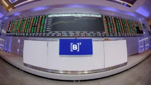 Ibovespa B3 sobe 1,04%, e volta aos 139 mil pontos após tarifaço; dólar cai a R$ 5,41