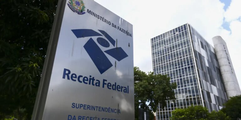 Receita voltará a exigir declaração de fintechs após operações da PF