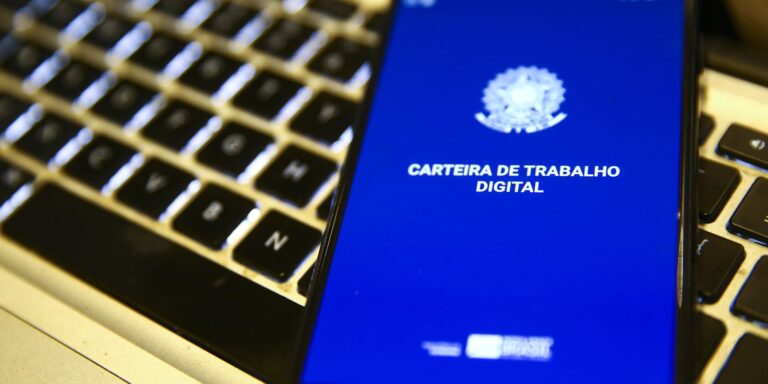 Com mercado aquecido, 53,8% descartam perda de emprego