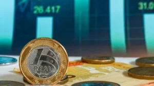 Focus: Selic no fim de 2025 continua em 15,0% e diminui de 12,50% para 12,38% em 2026