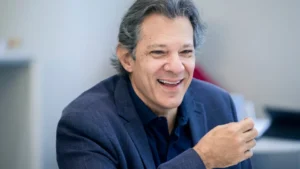 Haddad prevê queda dos juros "em breve" e 2026 "muito melhor"