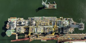 Nova plataforma chega ao pré-sal e pode aumentar produção em 20%