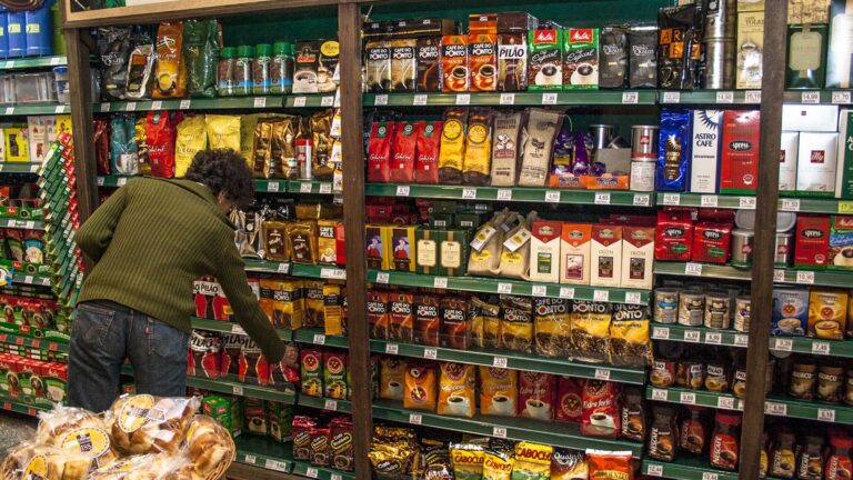 O café vai ficar mais caro. Indústria reajusta preço em até 15%