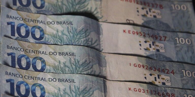 Brasil capta US$ 2,25 bilhões em títulos no mercado internacional