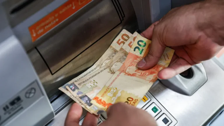 Veja o valor do salário mínimo previsto para os próximos quatro anos