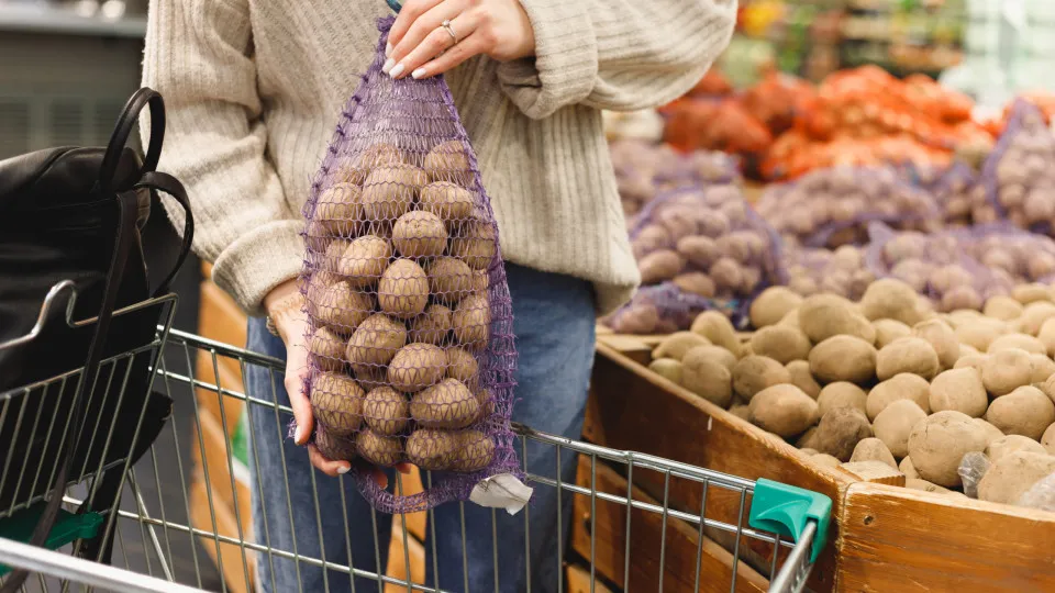 Batata, ovos e verduras reduzem pressão inflacionária em agosto em SP