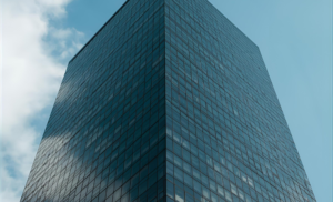 Bolha na Faria Lima: Preços nas nuvens indicam oportunidade ou chance de realizar lucros?