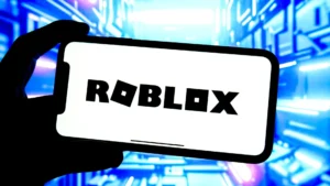 Brasileiros ganham R$ 2.100 para buscar pedofilia e incentivo a automutilação no Roblox