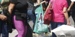 Censo 2022: mulheres têm mais estudo, mas ganham menos que homens