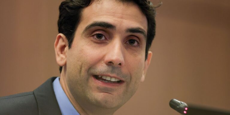 Galípolo diz que mercado de trabalho é o mais exuberante em 3 décadas