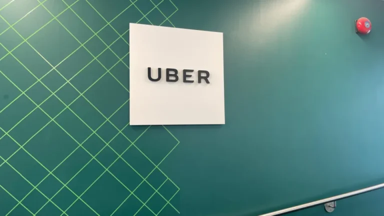 Governo defende piso salarial e limite de horas para trabalhador de Uber e outros apps