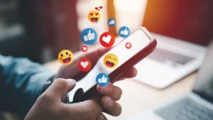 Manifesto contra a 'merdificação' da internet mostra como as big techs pioraram a vida de usuários