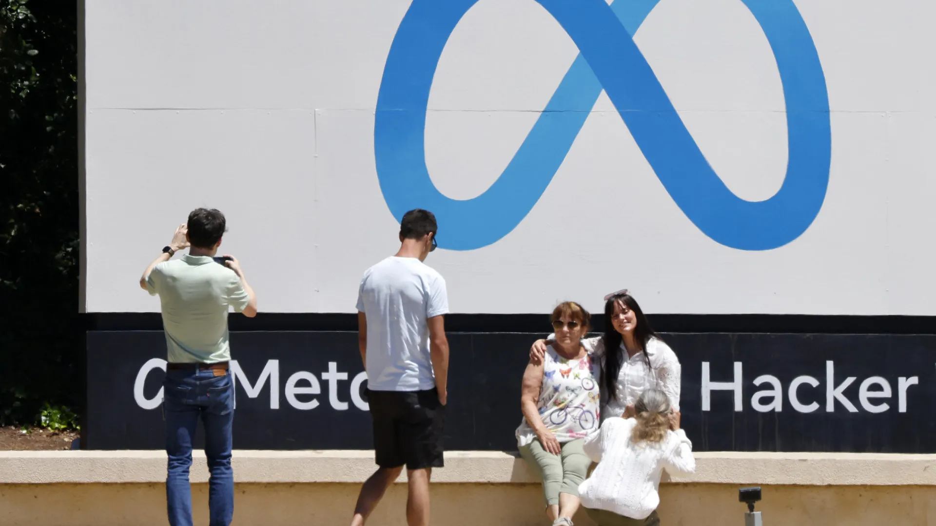 Meta adiciona controle parental para interações de adolescentes com IA