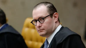 Zanin vota para manter reoneração gradual da folha até 2027