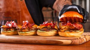 EXCLUSIVO: Em busca de sinergias, MBRF corta 1 mil cargos